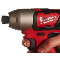 AVVITATORE IMPULSI MILWAUKEE